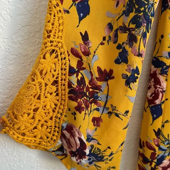 Speechless Women’s Yellow Polyester Loose Fit Long Sleeve Dress Size M - Picture 3 of 10